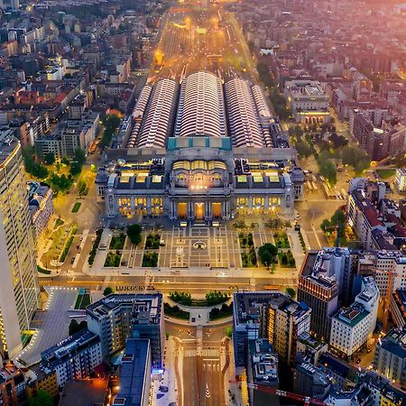 Charming Milanese Aparment Milão Exterior foto