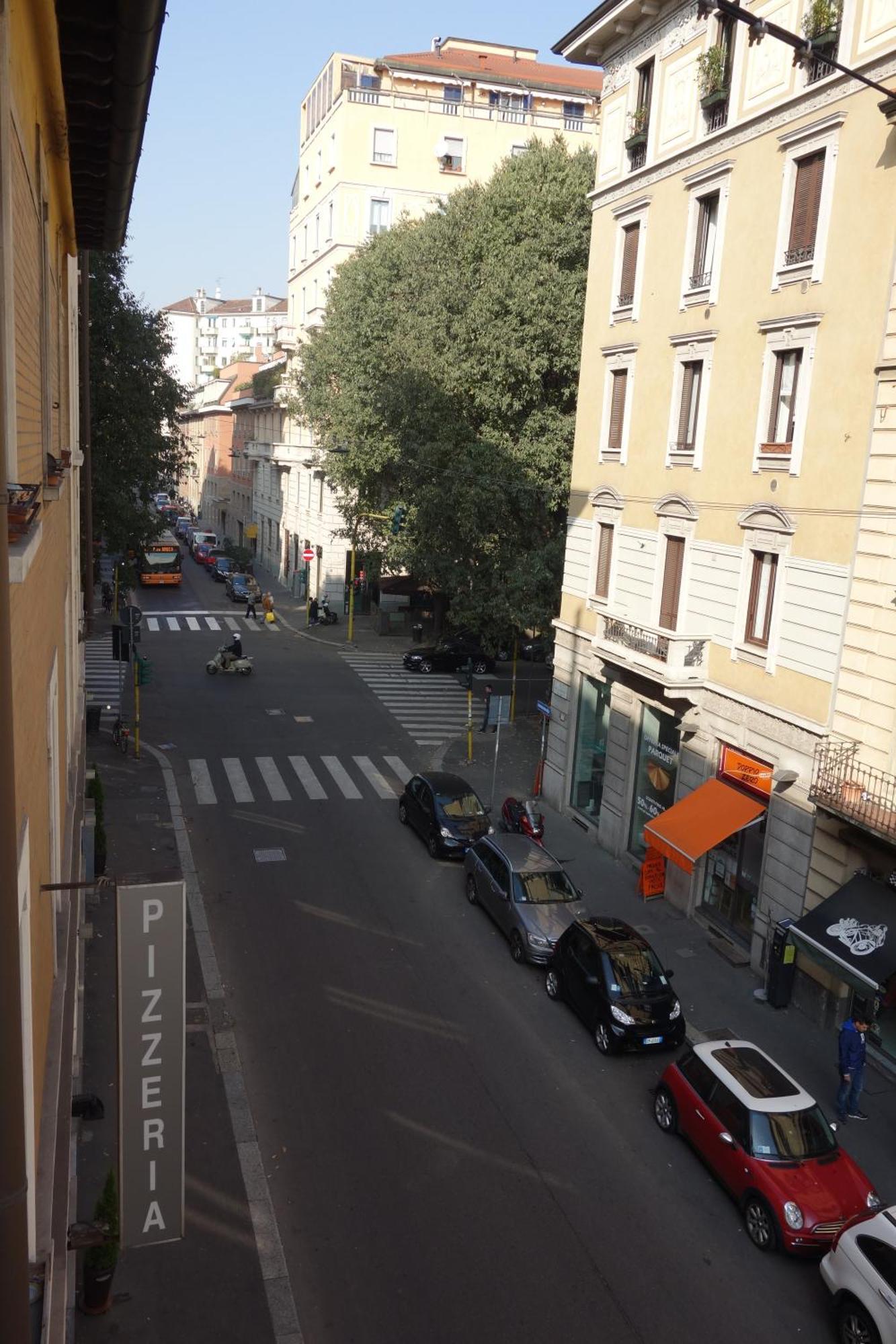 Charming Milanese Aparment Milão Exterior foto